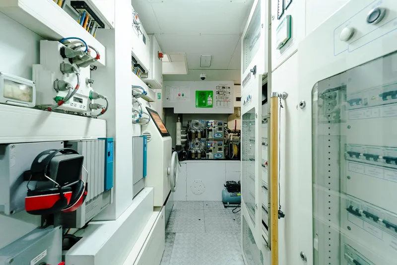 Slide: The Image of Custom 100 2012 - 50