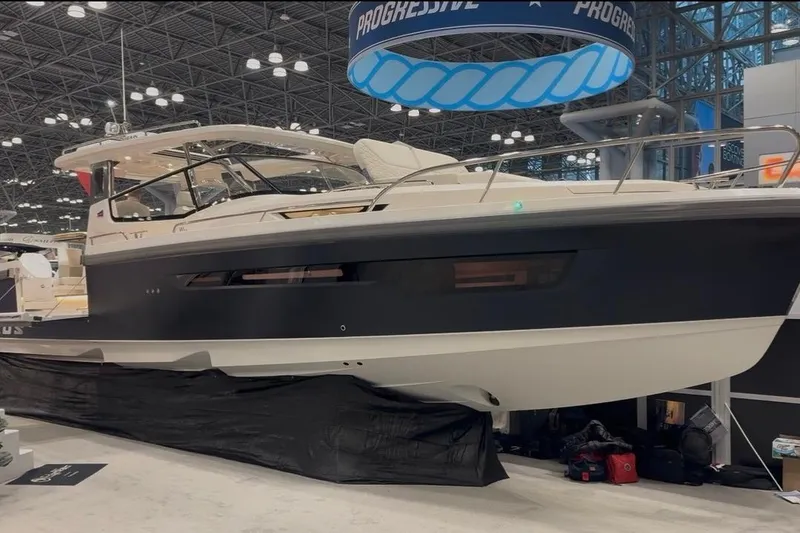 The Image of Nimbus W11 2025 on boat lift, side view. - 0