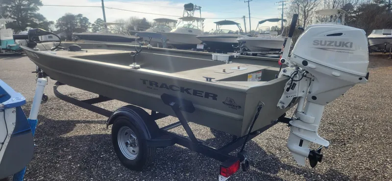 The Image of Tracker 1754 GRIZZLY 2024 - undefined