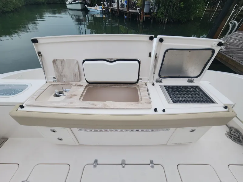 Slide: The Image of 2017 PURSUIT 408 S - Image 11 - 11