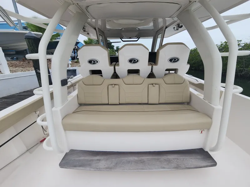 Slide: The Image of 2017 PURSUIT 408 S - Image 14 - 14