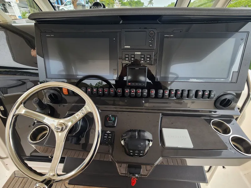 Slide: The Image of 2017 PURSUIT 408 S - Image 17 - 17