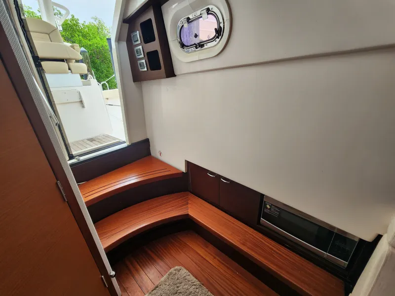 Slide: The Image of 2017 PURSUIT 408 S - Image 24 - 24