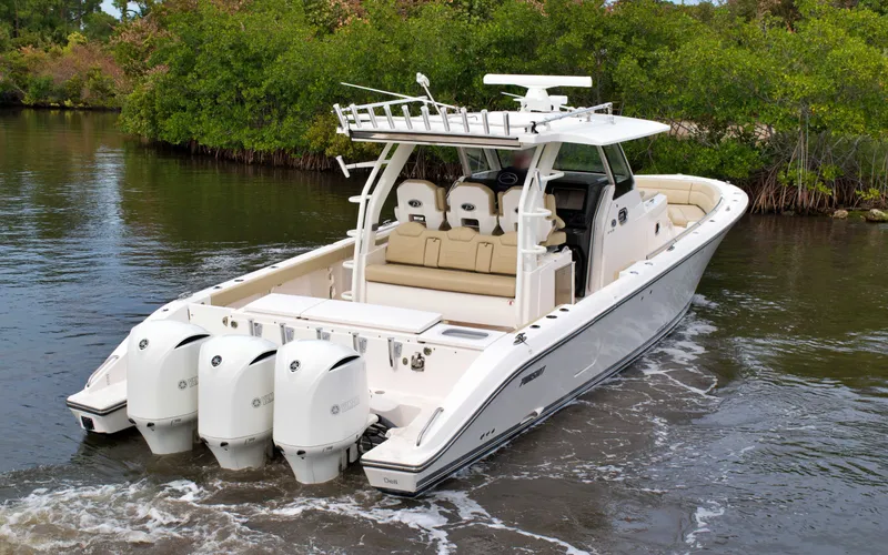 Slide: The Image of 2017 PURSUIT 408 S - Image 7 - 7