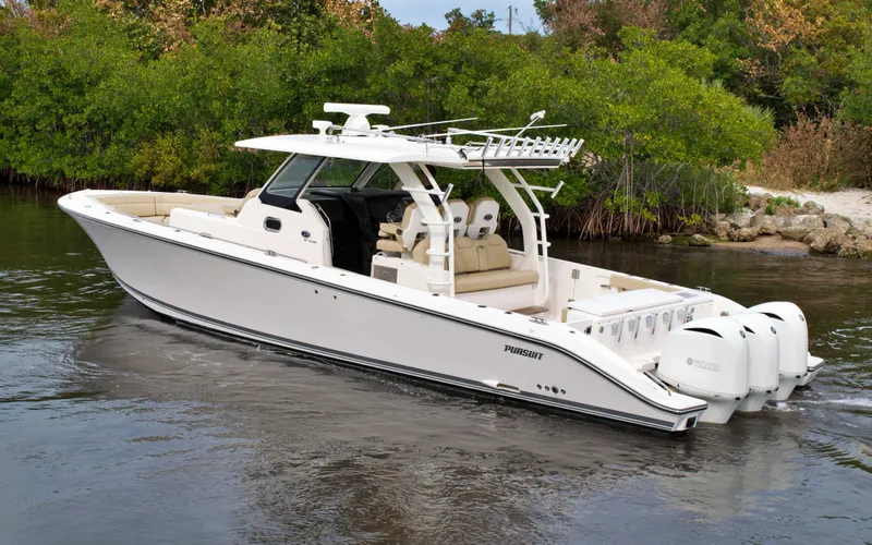 Slide: The Image of 2017 PURSUIT 408 S - Image 9 - 9