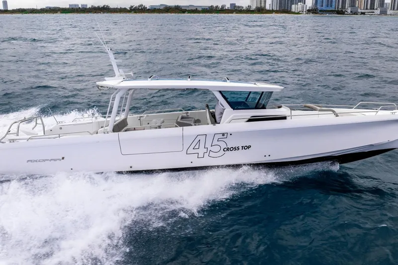 The Image of Axopar 45 Cross Top 2025 - undefined