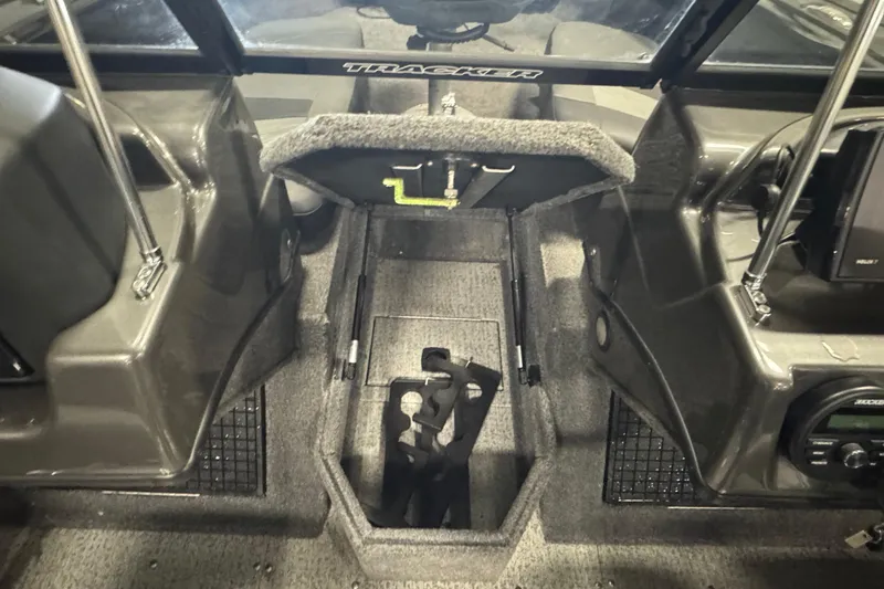 Slide: The Image of Interior of 2020 Tracker Targa V-19 Combo Tournament Edition boat cockpit. - 17