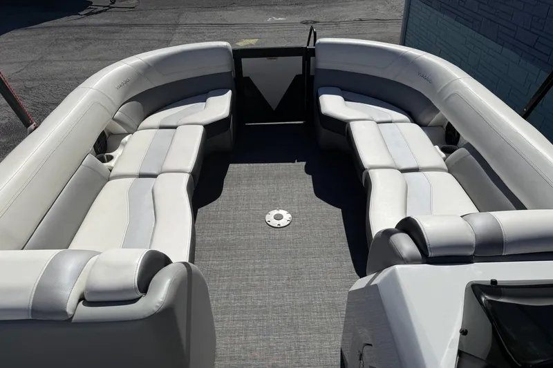 Slide: The Image of 2022 Viaggio Diamante S 26 pontoon boat with spacious seating and modern design. - 10