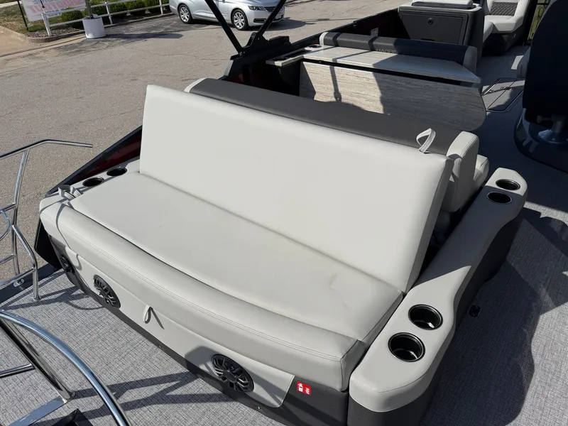 Slide: The Image of Harris 250SL 2027 - 26