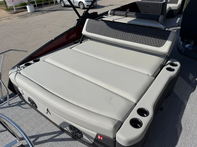 Slide: The Image of Harris 250SL 2027 - 21