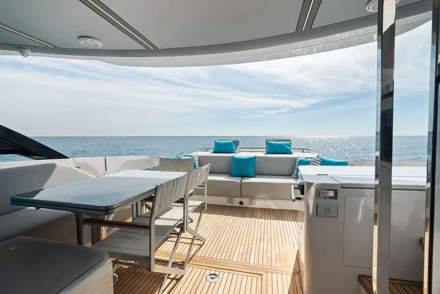 Slide: The Image of Azimut Atlantis 45 2022 - 45