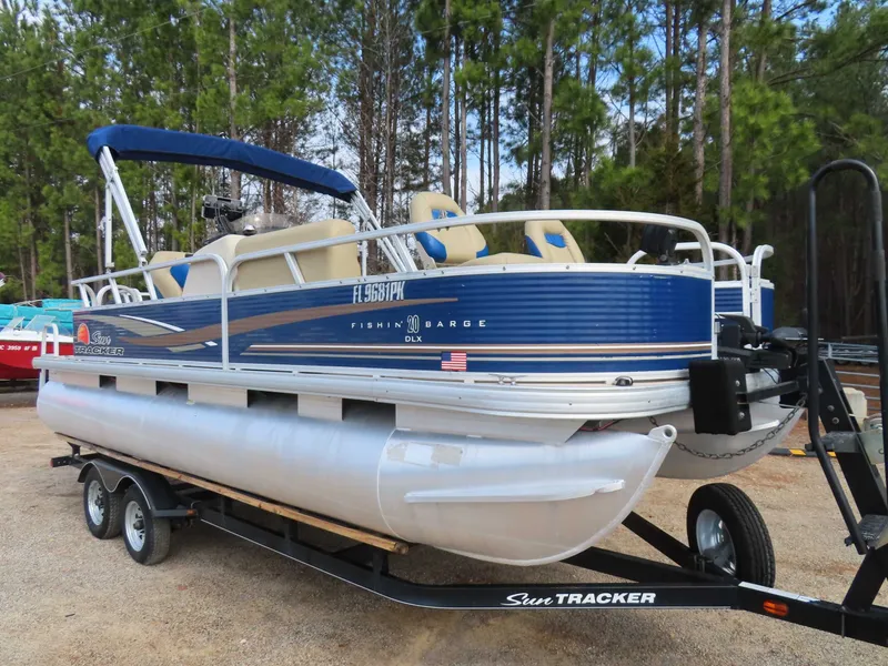 The Image of Sun Tracker Fishin Barge 20 2013 - 1