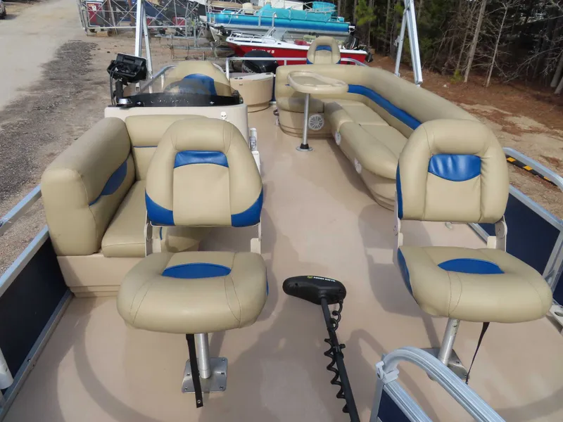 Slide: The Image of Sun Tracker Fishin Barge 20 2013 - 12