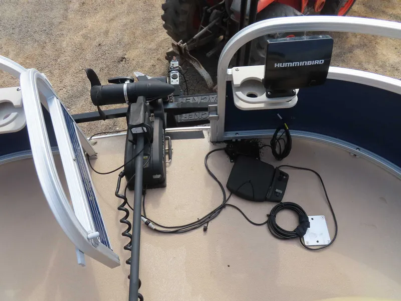 Slide: The Image of Sun Tracker Fishin Barge 20 2013 - 16