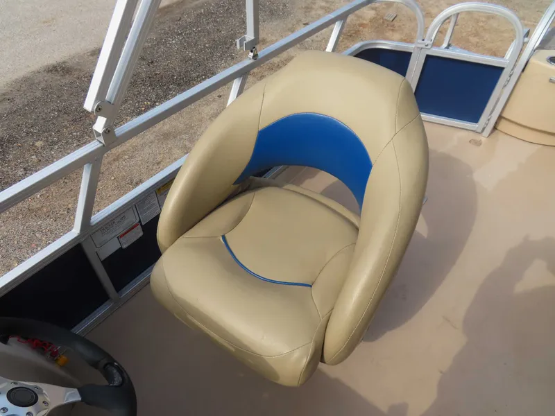 Slide: The Image of Sun Tracker Fishin Barge 20 2013 - 21