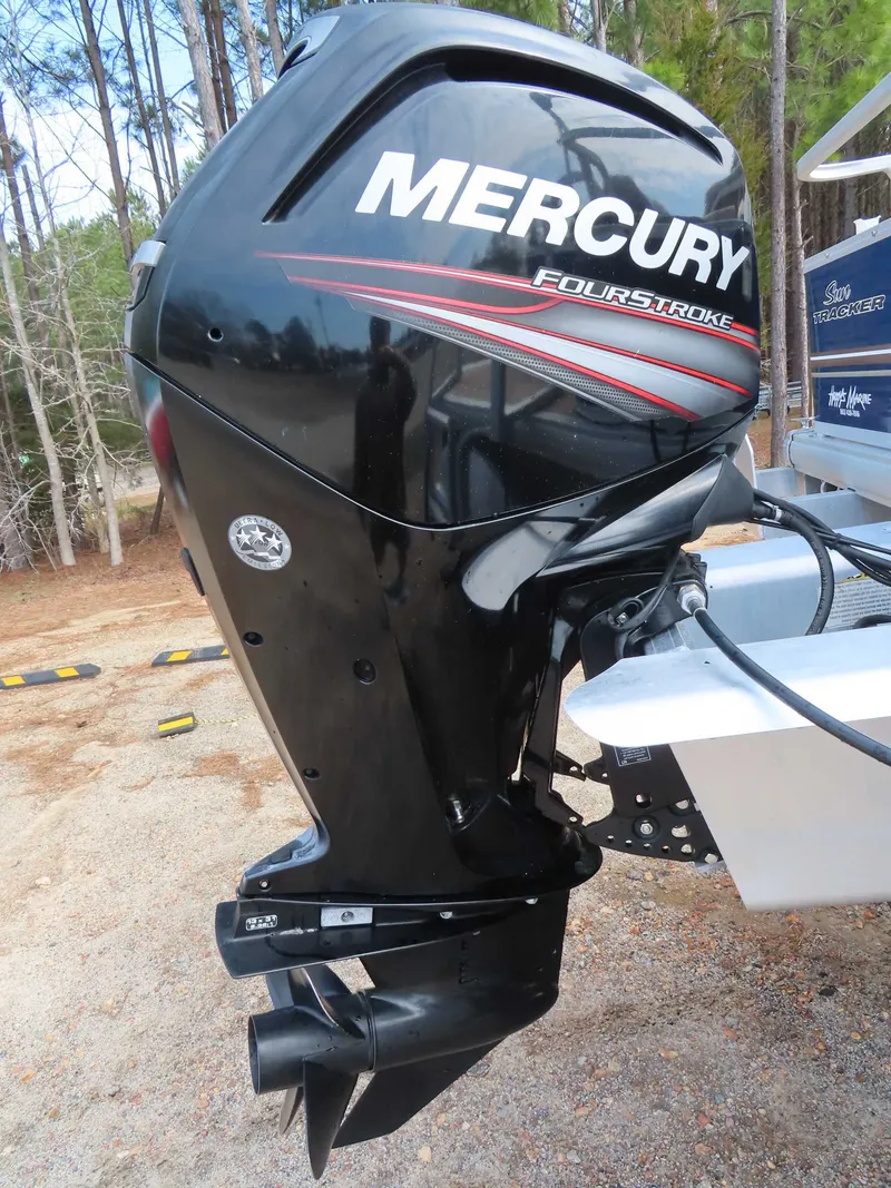 Slide: The Image of Sun Tracker Fishin Barge 20 2013 - 5