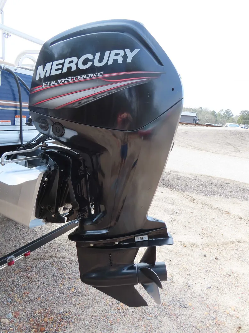 Slide: The Image of Sun Tracker Fishin Barge 20 2013 - 6