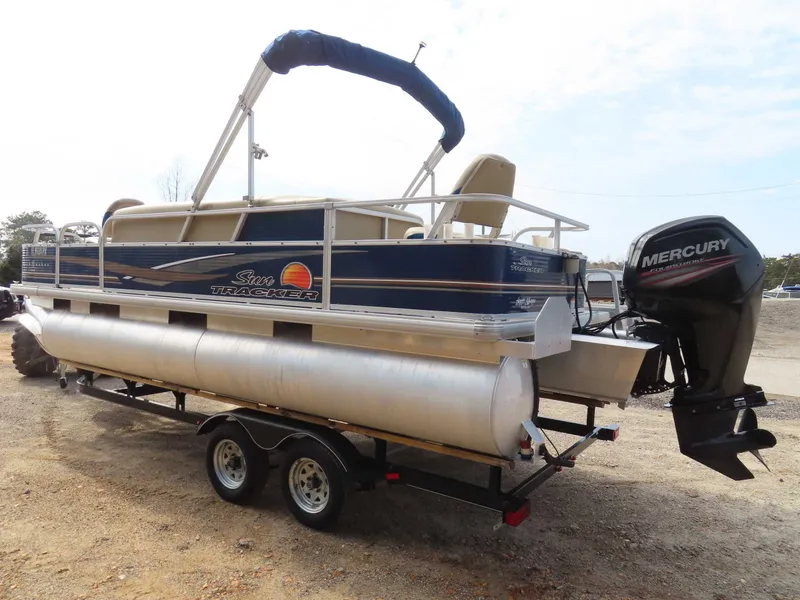 Slide: The Image of Sun Tracker Fishin Barge 20 2013 - 7