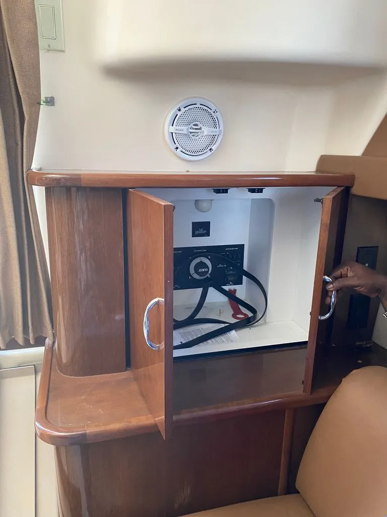 Slide: The Image of Carver Yachts 36 Mariner 2007 - 15