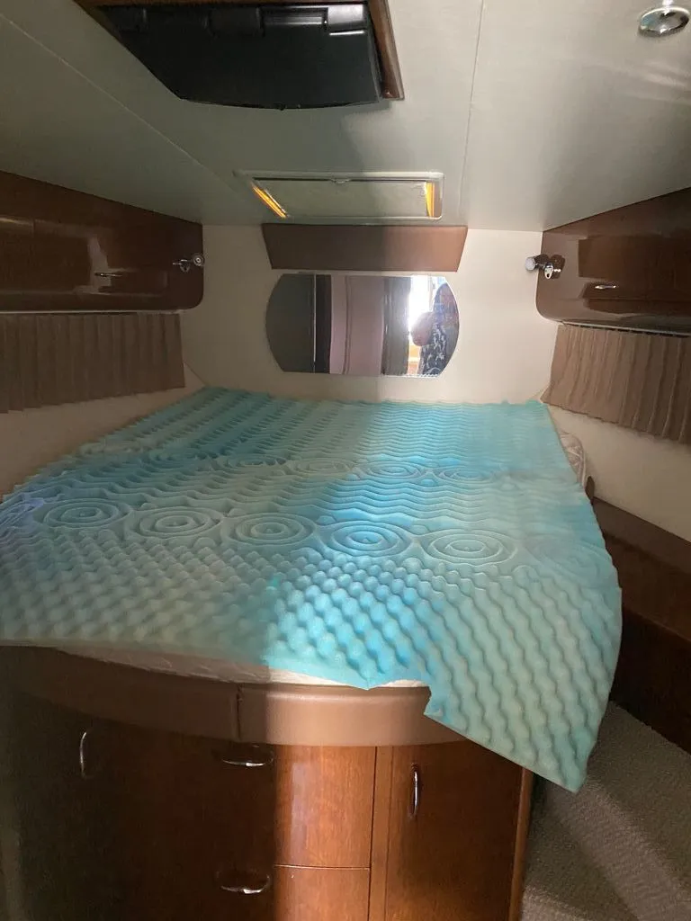 Slide: The Image of Carver Yachts 36 Mariner 2007 - 17