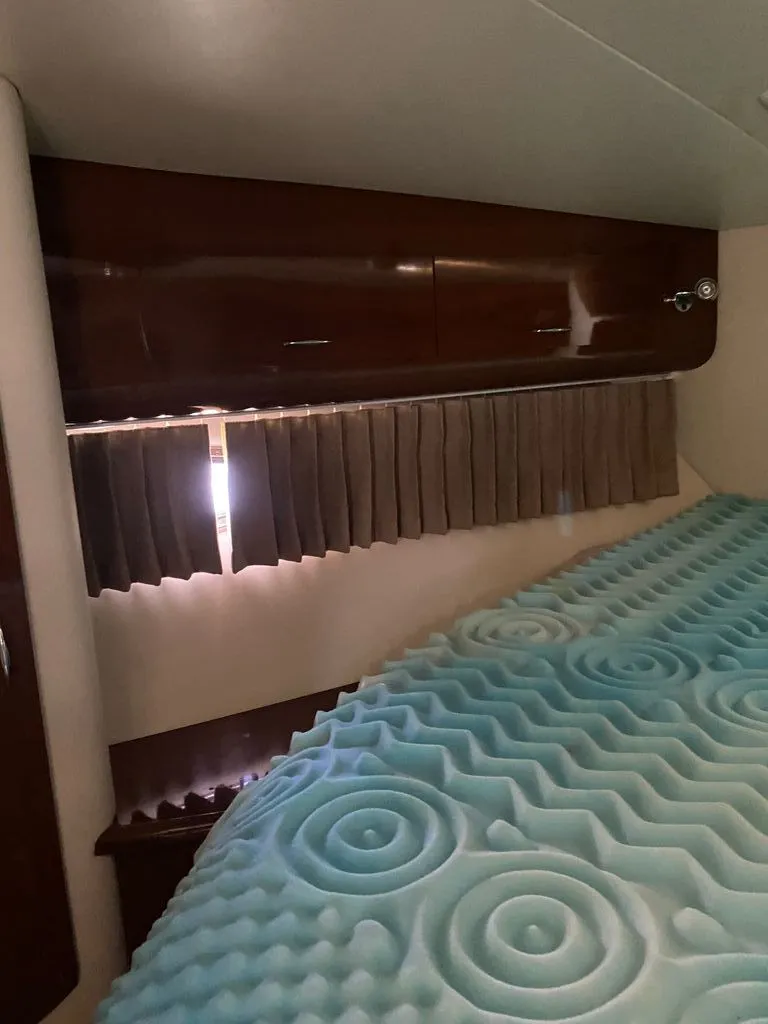 Slide: The Image of Carver Yachts 36 Mariner 2007 - 18