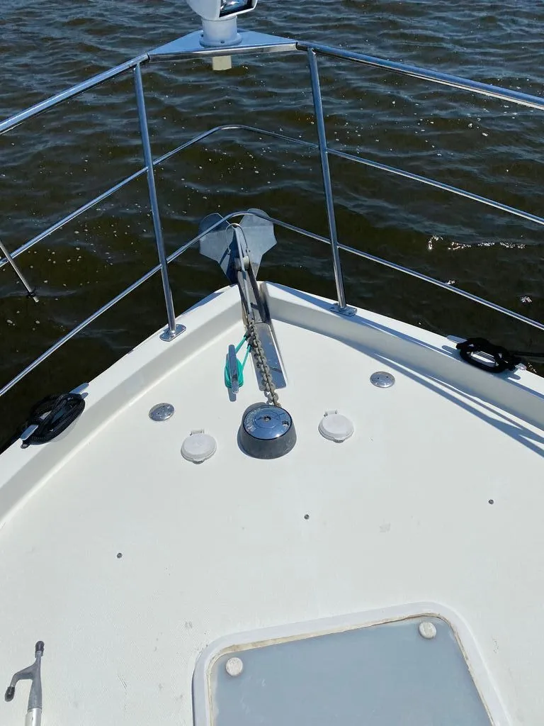 Slide: The Image of Carver Yachts 36 Mariner 2007 - 21