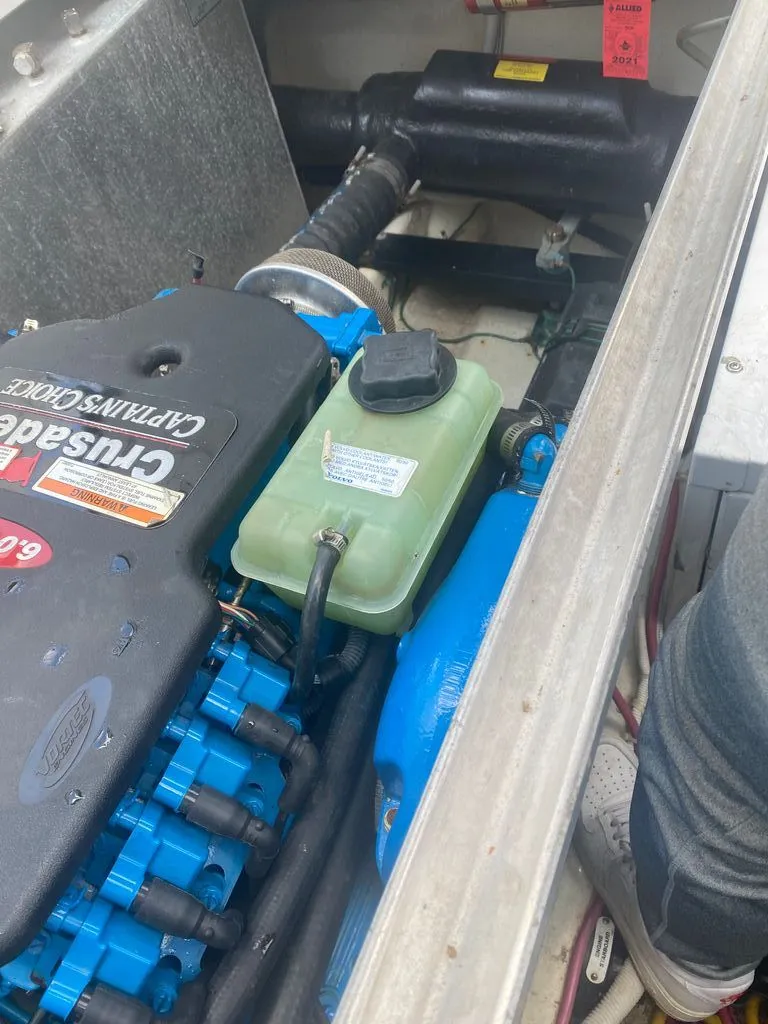 Slide: The Image of Carver Yachts 36 Mariner 2007 - 26