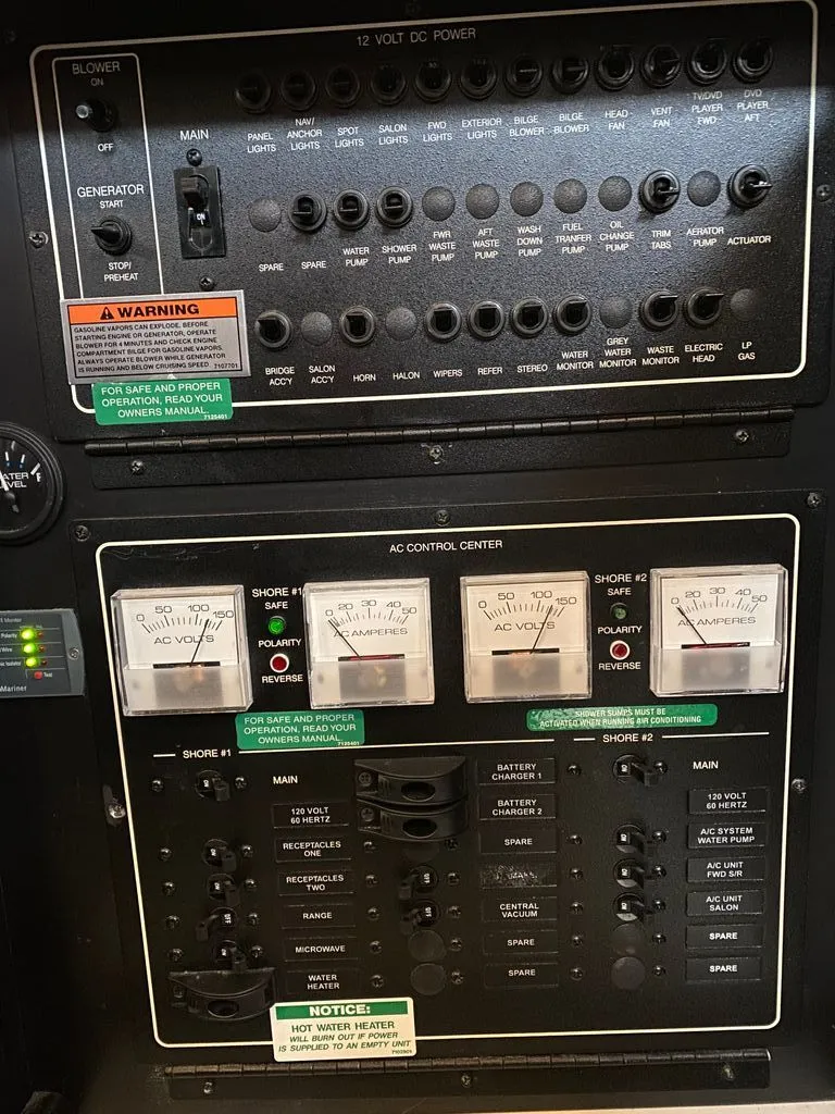 Slide: The Image of Carver Yachts 36 Mariner 2007 - 27