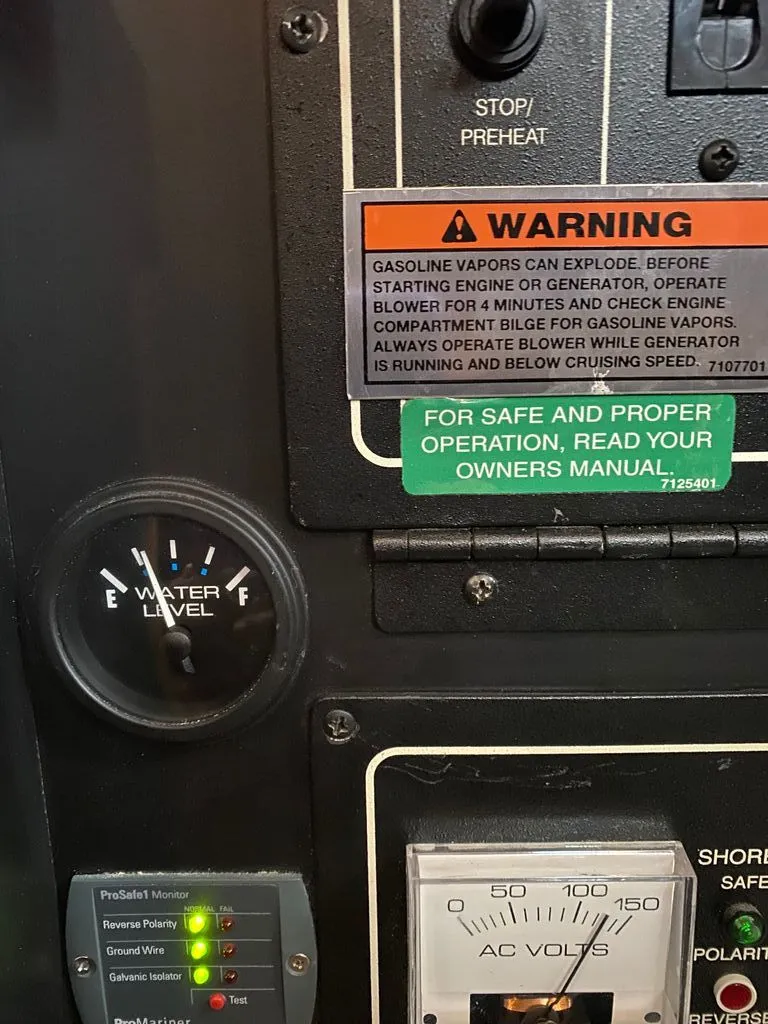 Slide: The Image of Carver Yachts 36 Mariner 2007 - 28