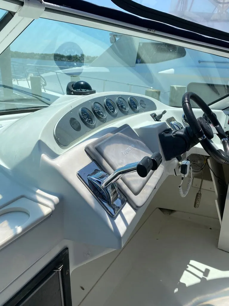 Slide: The Image of Carver Yachts 36 Mariner 2007 - 3