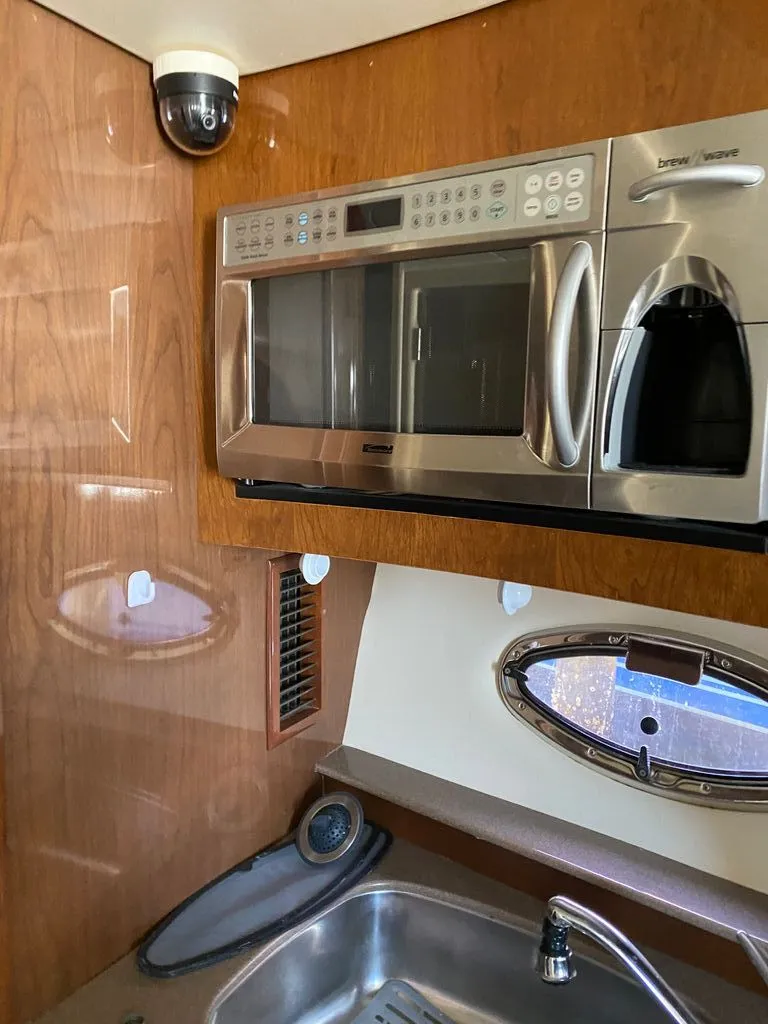 Slide: The Image of Carver Yachts 36 Mariner 2007 - 9