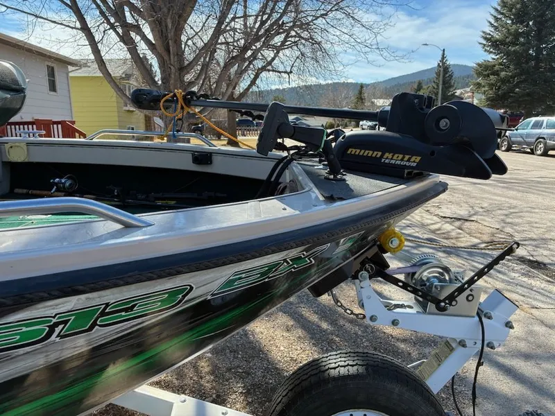 Slide: The Image of Crestliner 1850 1998 - 2