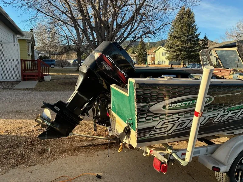 Slide: The Image of Crestliner 1850 1998 - 4