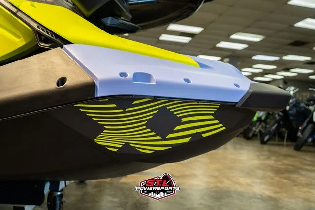 Slide: The Image of Sea-Doo Spark Trixx 2024 - 10