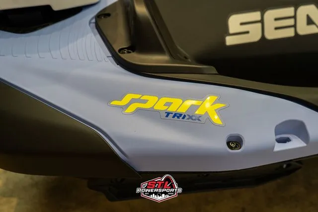 Slide: The Image of Sea-Doo Spark Trixx 2024 - 6
