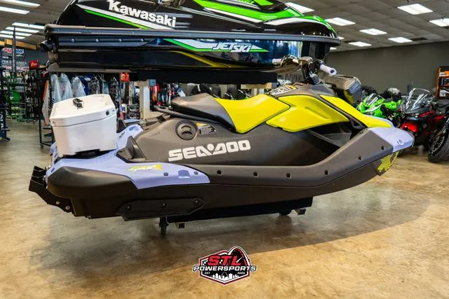 Slide: The Image of Sea-Doo Spark Trixx 2024 - 9
