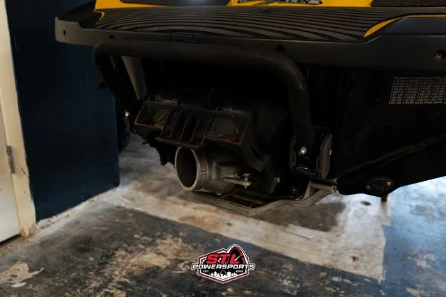 Slide: The Image of Yamaha FZS 2014 - 10