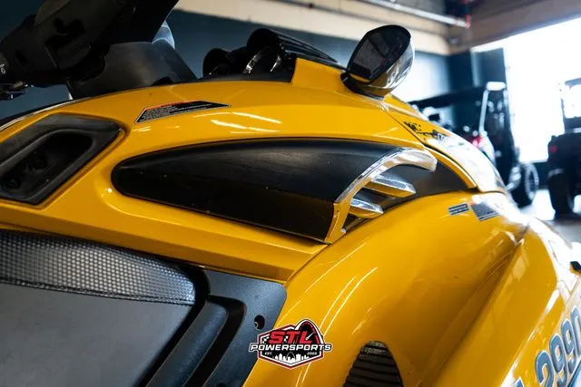 Slide: The Image of Yamaha FZS 2014 - 12