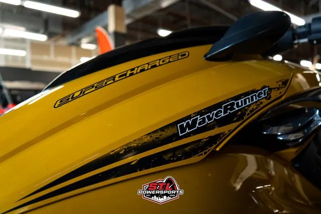 Slide: The Image of Yamaha FZS 2014 - 4