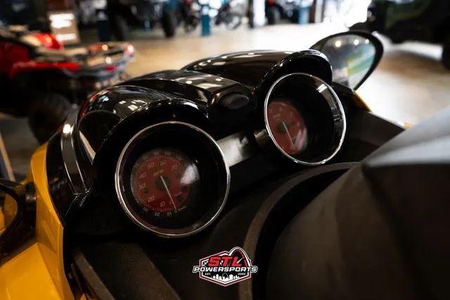 Slide: The Image of Yamaha FZS 2013 - 13