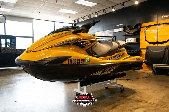 Slide: The Image of Yamaha FZS 2013 - 3