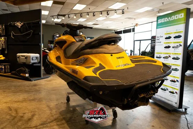 Slide: The Image of Yamaha FZS 2013 - 5