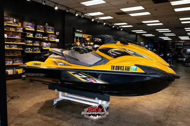 Slide: The Image of Yamaha FZS 2013 - 7