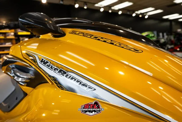 Slide: The Image of Yamaha FZS 2013 - 8