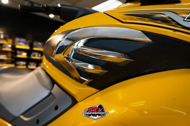 Slide: The Image of Yamaha FZS 2013 - 9