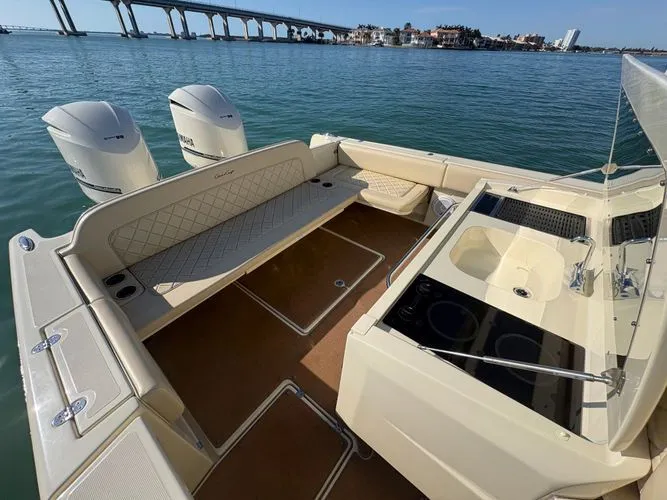 Slide: The Image of 2015 Chris-craft Catalina - Image 17 - 17