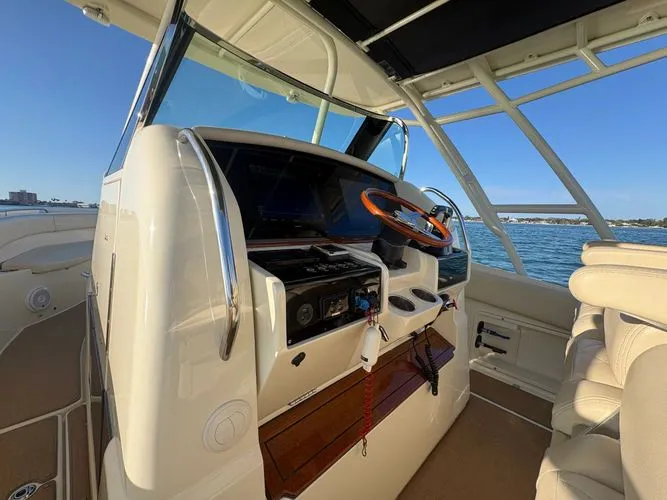 Slide: The Image of 2015 Chris-craft Catalina - Image 28 - 28