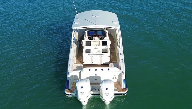 Slide: The Image of 2015 Chris-craft Catalina - Image 5 - 5