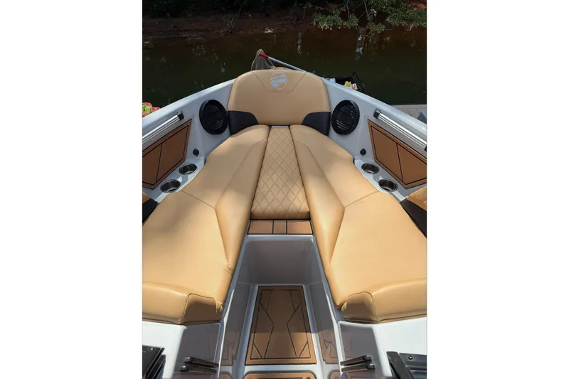 Slide: The Image of 2023 Tigé Z5 boat on trailer in indoor showroom. - 8