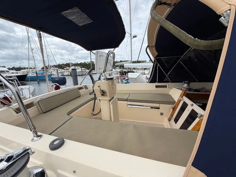 Slide: The Image of Island Packet 445 2005 - 108